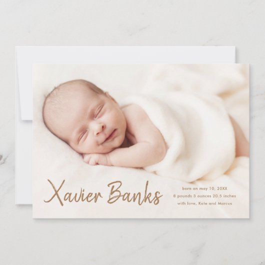 Moderne Script Baby Foto Geboorte Aankondiging (Voorkant)