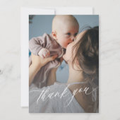 Moderne script baby shower foto bedankkaart (Voorkant)