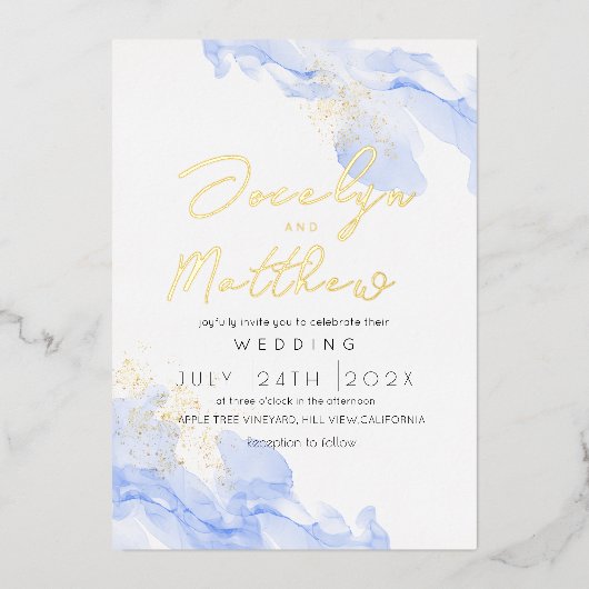 Moderne Script  blauw marmeren waterverf bruiloft  Folie Uitnodiging (Voorkant)