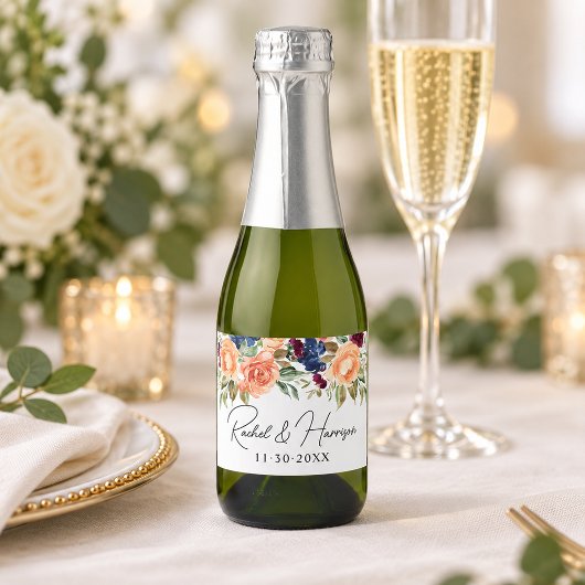 Moderne script bloemige monogram bruiloft sparkling wijnetiket