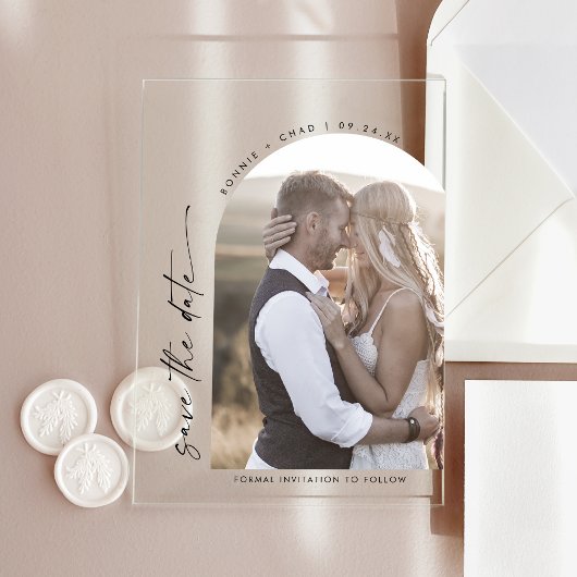Moderne Script Boog Foto Bruiloft Save the Date Acryl Uitnodigingen