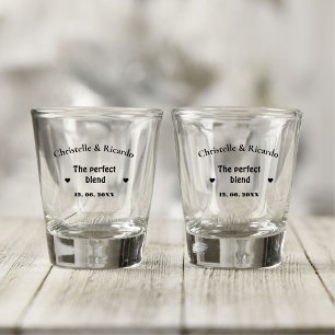 Moderne script bruiloft het perfecte mengsel shot glas
