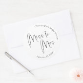 Moderne Script Bruiloftssalon Miss tot Mevrouw Ronde Sticker (Envelop)