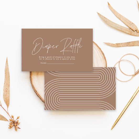 moderne script bruine babyshower luier raffle notitiekaartje