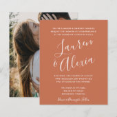Moderne Script Budget Foto Wedding Invitation (Voorkant / Achterkant)