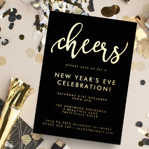 Moderne Script Cheers New Year's Eve Party Gold Folie Uitnodiging