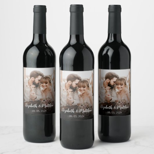 Moderne Script Couple Photo Wedding Bottle Favor Wijn Etiket (Flessen)