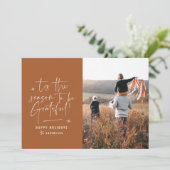 Moderne script dankbaar fotovakantie feestdagenkaart (Staand voorkant)