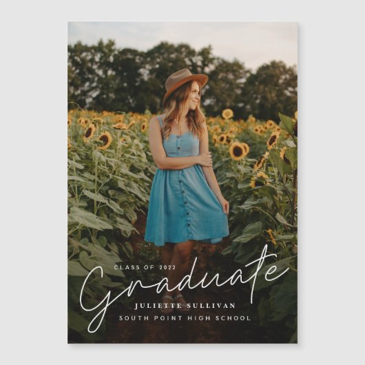 Moderne Script Eenvoudige Foto Afstuderen Magnetische Uitnodiging (Voorkant)