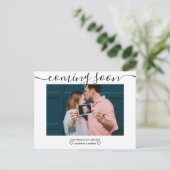 Moderne script, eenvoudige typografie fotozwangers aankondigingskaart (Staand voorkant)