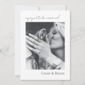 Moderne Script Elegante Minimaal Trouw Verloving Aankondiging (Voorkant)