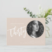 Moderne Script Foto 30e Verjaardagsfeest Champagne Kaart (Staand voorkant)