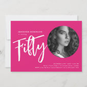 Moderne Script Foto 50e Verjaardagsfeest Hot Pink Kaart (Voorkant)