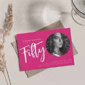 Moderne Script Foto 50e Verjaardagsfeest Hot Pink Kaart
