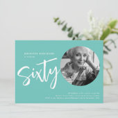 Moderne Script Foto 60e Verjaardagsfeestje Blauwgr Kaart (Staand voorkant)
