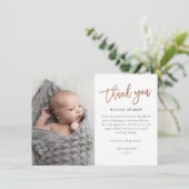 Moderne Script Foto Baby Bedankkaart (Staand voorkant)