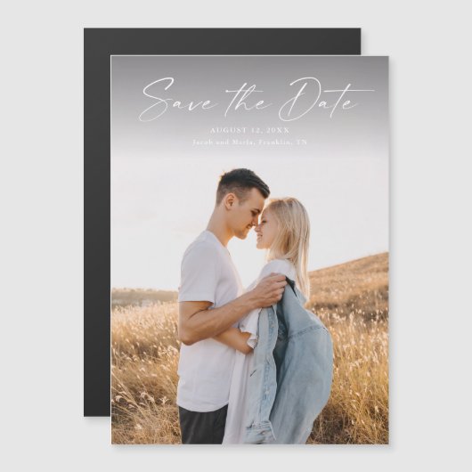 Moderne Script Foto Huwelijk Opslag De Datum Magnetische Uitnodiging (Voorkant / Achterkant)