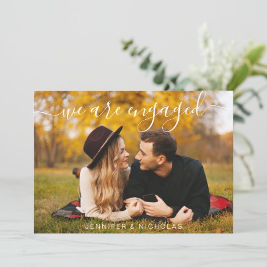 Moderne Script Foto Huwelijk  Save The Date (Staand voorkant)