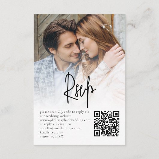 Moderne Script Foto Overlay QR Bruiloft RSVP Kaart (Voorkant)