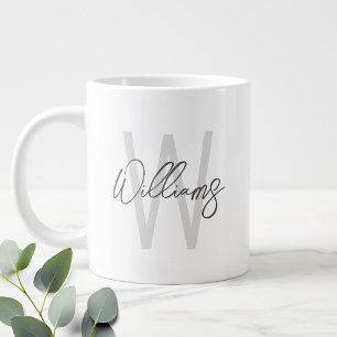 Moderne script gepersonaliseerde monogram en naam grote koffiekop