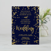 Moderne script goud folie confetti marineblauwe tr uitnodiging (Staand Voorkant)