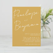 Moderne script handschrift stoffig gele trouwdag kaart (Staand voorkant)