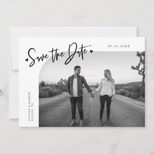Moderne Script Hart Witte Gebogen Frame Foto Save The Date (Voorkant)