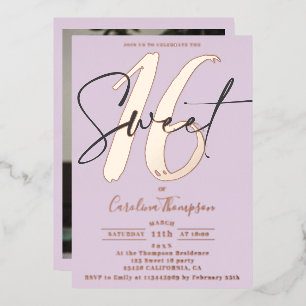 Moderne script lavendel foto Sweet 16 rose goud Folie Uitnodiging