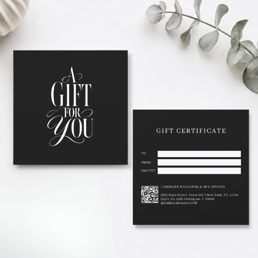 Moderne script lettertype zwarte QR-code cadeaubon