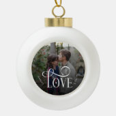 Moderne Script Lieftallige Aangepaste Verloving Fo Keramische Bal Ornament (Voorkant)