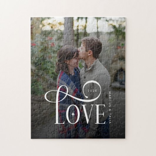 Moderne Script Love Aangepaste Verloving Foto Legpuzzel (Verticaal)