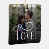 Moderne Script Love Aangepaste Verloving Foto van Keramisch Ornament (Rechts)