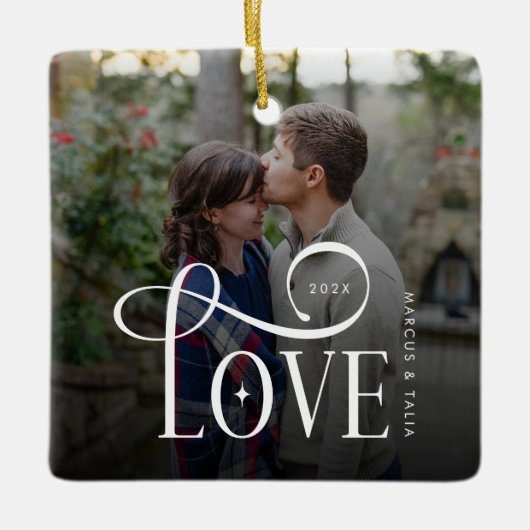 Moderne Script Love Aangepaste Verloving Foto van Keramisch Ornament (Voorkant)
