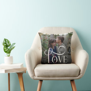 Moderne Script Love Aangepaste Verloving Foto van Kussen