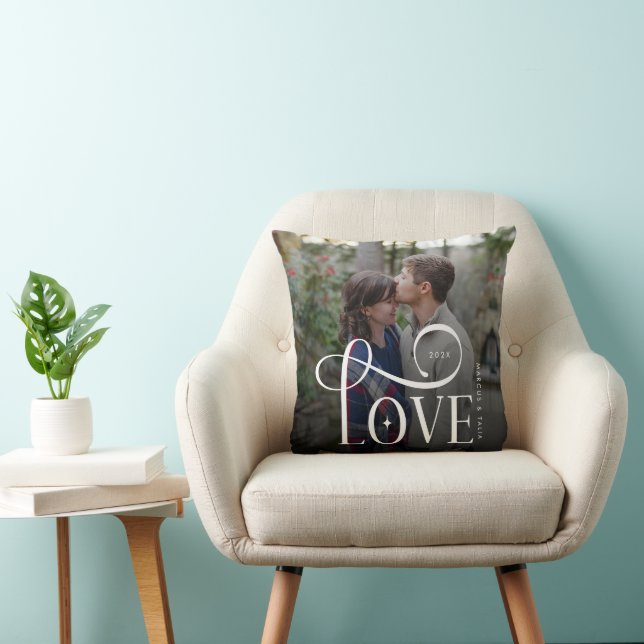 Moderne Script Love Aangepaste Verloving Foto van  Kussen (Stoel)