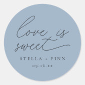 Moderne Script Love Is Sweet Huwelijk Ronde Sticker (Voorkant)