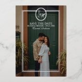 Moderne Script Monogram Foto Save the Date Folie Uitnodiging (Voorkant)