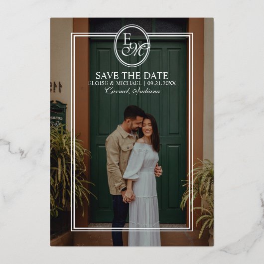 Moderne Script Monogram Foto Save the Date Folie Uitnodiging (Voorkant)