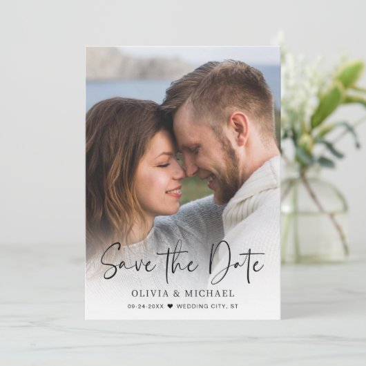 Moderne Script Overlay Foto Bruiloft Save The Date (Staand voorkant)