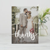Moderne Script Overlay Simple Two Photo Wedding Th Bedankkaart (Staand voorkant)