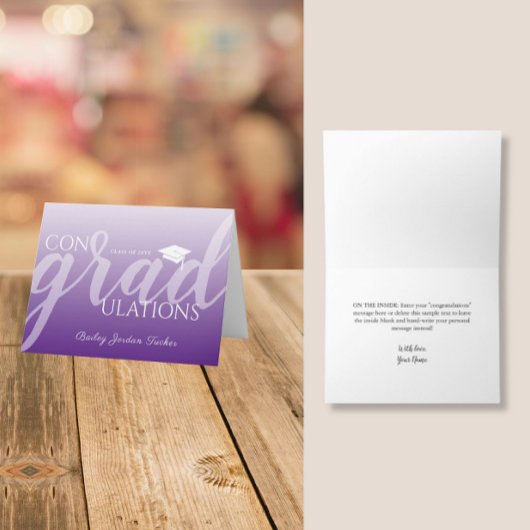 Moderne Script Paarse Afstuderen Gefeliciteerd Kaart