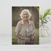 Moderne Script Photo Minimal 100th Birthday Kaart (Staand voorkant)