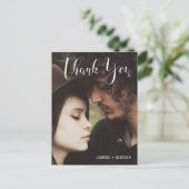 Moderne Script Photo Wedding/ Verloving Bedankt Briefkaart (Staand voorkant)