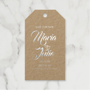 Moderne Script Save Our Date Dubbele Harten Zilver Cadeaulabels