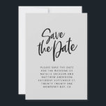 Moderne script save the date trouwkaart<br><div class="desc">Moderne script save the date trouwuitnodiging. Moderne trouwkaart met geometrische achtergrond en trendy script tekst. Kleuren kunnen worden aangepast aan uw kleurenschema.</div>