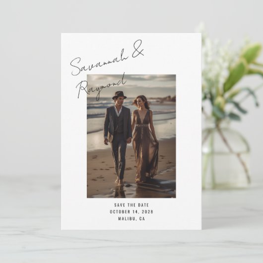 Moderne Script Signature Stijl Foto Bruiloft Save The Date (Staand voorkant)