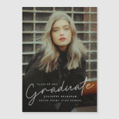 Moderne Script Simpele Foto Afstuderen Magnetische Uitnodiging (Voorkant)