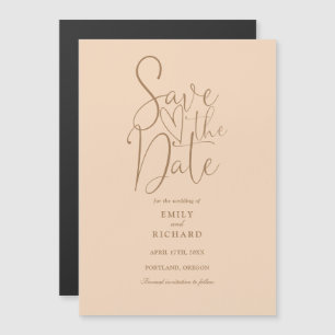 Moderne Script Soft Peach Huwelijk Save The Date Magnetische Uitnodiging