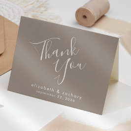 Moderne script taupe bruiloft bedankt kaart