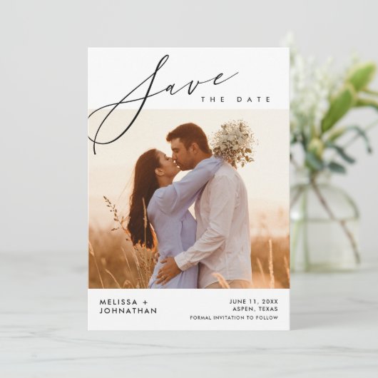 Moderne Script Trouwceremonie, Eetfeest Save The Date (Staand voorkant)